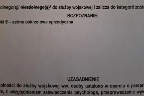 Orzeczenie o niezdolności do służby wojskowej, kategoria wojskowa c. Rozpoznanie: astma oskrzelowa epizodyczna.